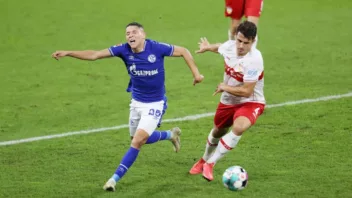 FC Schalke 04 vs. SSV Jahn Regensburg