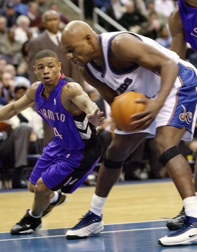 Wie Groß Ist Der Kleinste Nba Spieler Der kleinste NBA Spieler aller Zeiten: Klein aber stark!