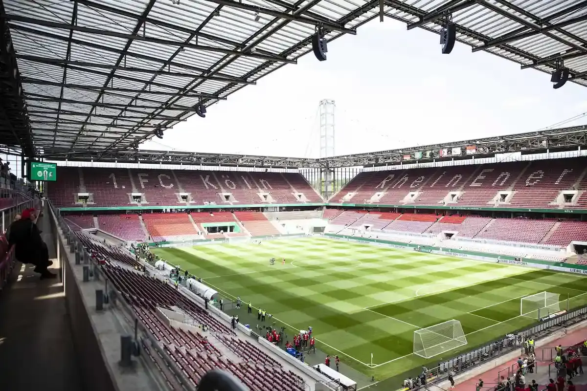Köln Rhein-Energie Stadion - Anfahrt Parken